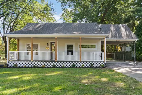 2706 Kenwood Dr, Hopkinsville, KY 42240