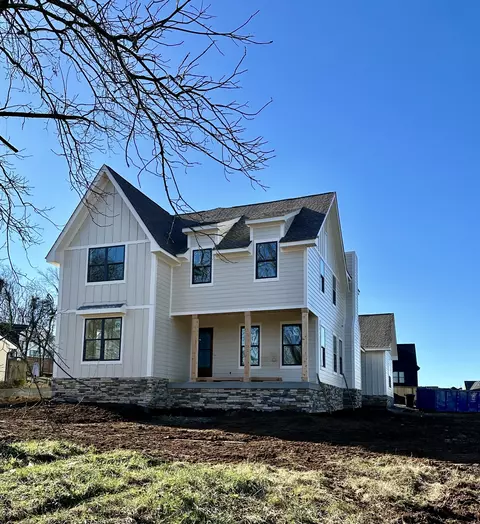 2185 Burgin Dr, Thompsons Station, TN 37179