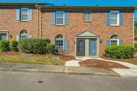329 Lakebrink Dr, Nashville, TN 37214