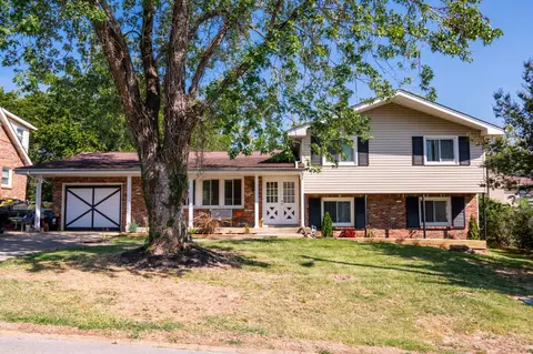 2792 Waters View Dr, Nashville, TN 37217