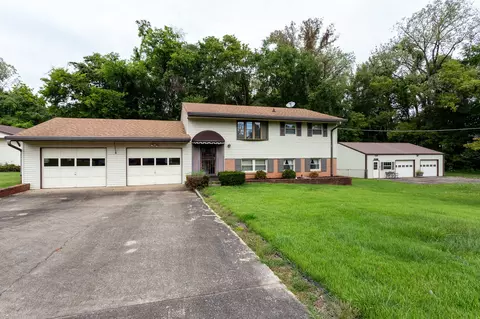 95 Airport Rd, Clarksville, TN 37042