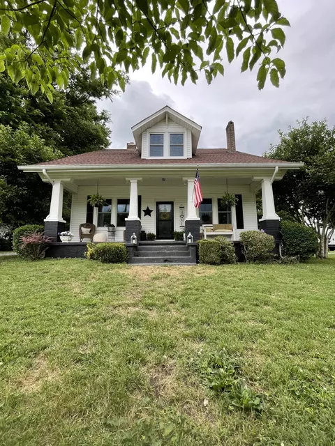 308 Andrews Ave, Hartsville, TN 37074