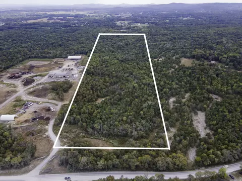 5925 Burnt Knob Rd, Murfreesboro, TN 37129