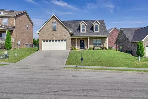 3030 Honeysuckle Dr, Spring Hill, TN 37174
