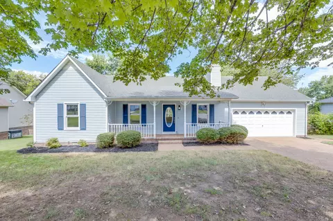3016 Windsor Dr, Columbia, TN 38401