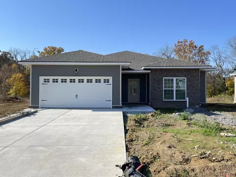 233 Greenwood Dr, La Vergne, TN 37086