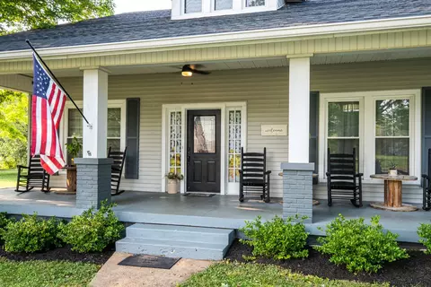 213 College St, Portland, TN 37148