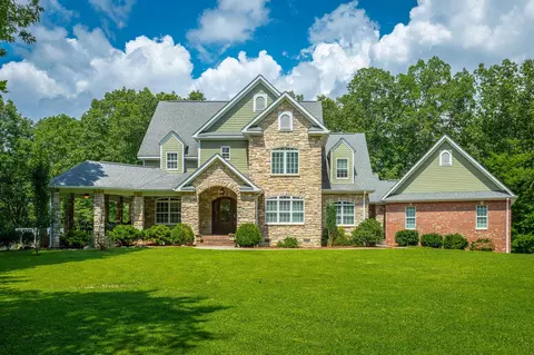 2621 Brenon Wood Ln, Signal Mountain, TN 37377