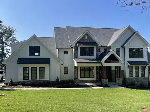 8264 Mountain Laurel Trl #20, Signal Mountain, TN 37377