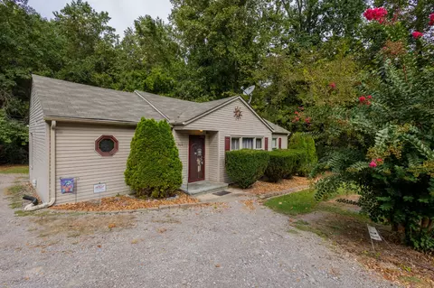 966 Swift Dr, Clarksville, TN 37040