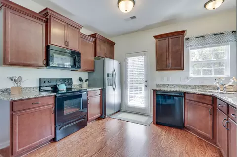 2103 Hemlock Dr, Spring Hill, TN 37174 photo 10