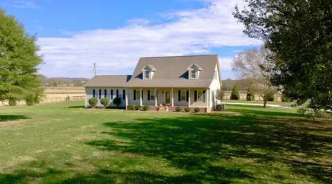 4001 Rippey Lake Rd, Mount Pleasant, TN 38474