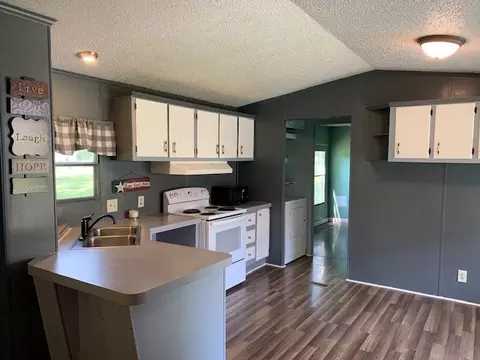 2806 Crestridge Dr, Centerville, TN 37033 photo 5
