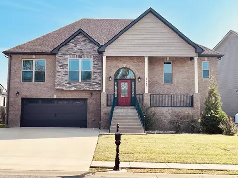 1009 Garner Hills Dr, Clarksville, TN 37042