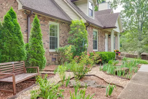 604 Vanoke Dr, Madison, TN 37115 photo 2