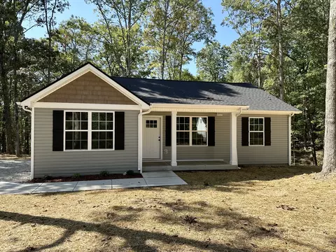 291 Ccc Rd, Mcewen, TN 37101