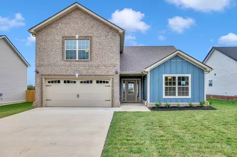 780 Lillian Grace Dr, Clarksville, TN 37043