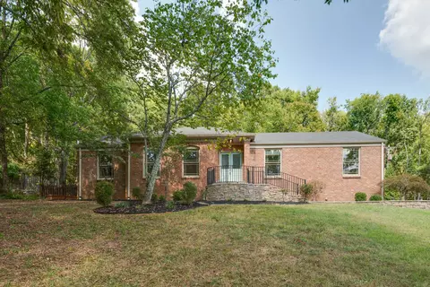 5728 Knob Rd, Nashville, TN 37209
