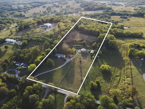 4940 SE Tater Peeler Rd, Lebanon, TN 37090