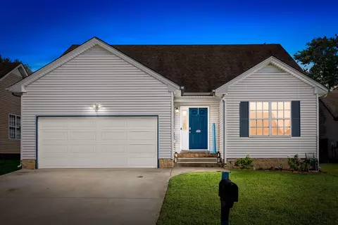 1343 Whitt Ln, Clarksville, TN 37042