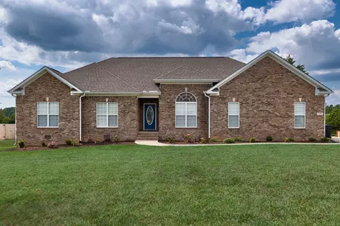18 Blue Bird Dr, Fayetteville, TN 37334