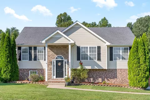 2860 Sharpie Dr, Clarksville, TN 37040