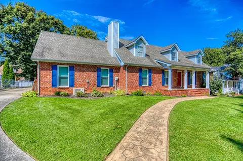 107 Lone Oak Dr, White House, TN 37188