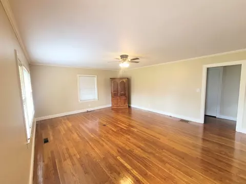 441 E Maple St, Morrison, TN 37357 photo 6