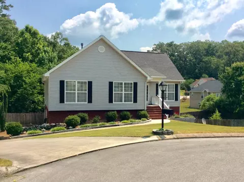 8456 Paradigm Pl, Ooltewah, TN 37363