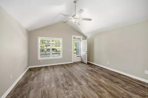 5373 Rudolph St, Springfield, TN 37172