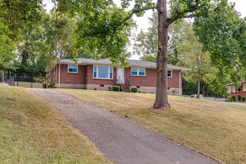 711 Newhall Dr, Nashville, TN 37206