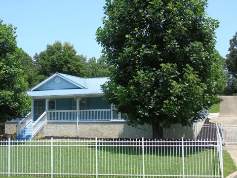 9129 Hixson Pike, Soddy Daisy, TN 37379