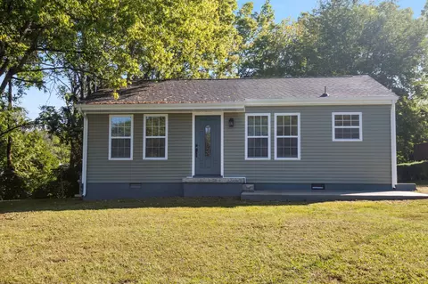 1110 Morningside Dr, Columbia, TN 38401