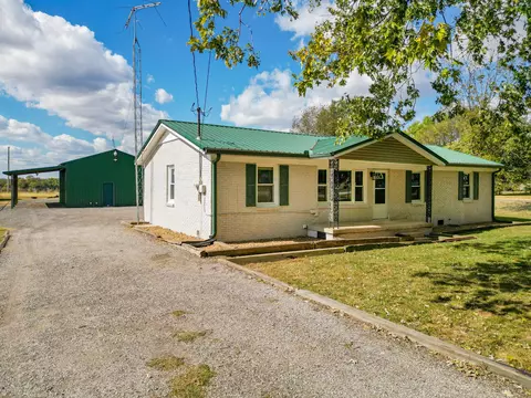 106 Lakeside Dr, Columbia, TN 38401