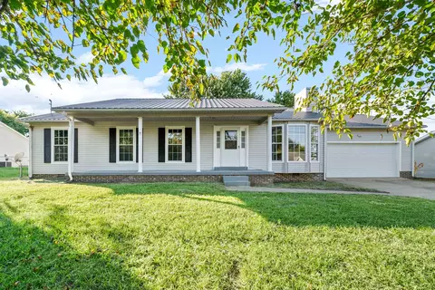 519 Indian Ave, Oak Grove, KY 42262
