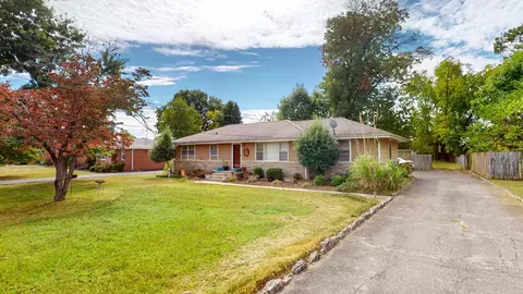 404 Eastland Ave, Lebanon, TN 37087