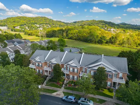 1402 Burnside Dr, Franklin, TN 37067 photo 32