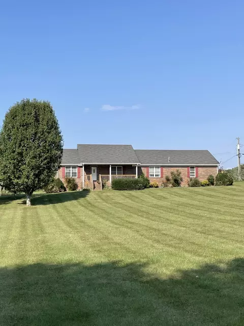 14 Towry Ln, Fayetteville, TN 37334