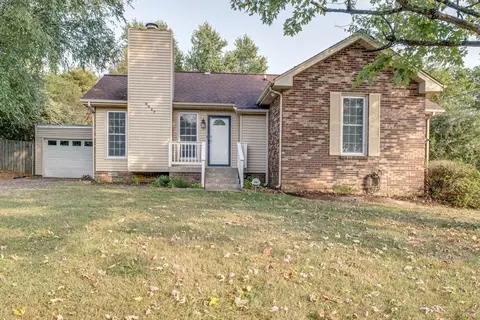 4827 Shshone Dr, Old Hickory, TN 37138