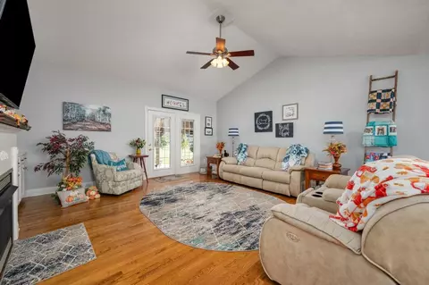 230 Barton Dr, Normandy, TN 37360 photo 10