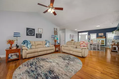 230 Barton Dr, Normandy, TN 37360 photo 8