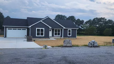 174 College Ct, Leoma, TN 38468