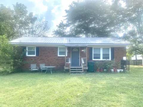 254 Wilkie St N, Mcewen, TN 37101