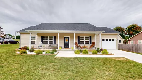 1855 Red Rd, Mcminnville, TN 37110