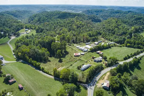1504 York Hwy, Gainesboro, TN 38562