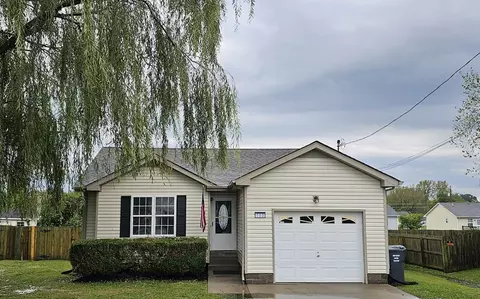 113 Karen Ct, Oak Grove, KY 42262