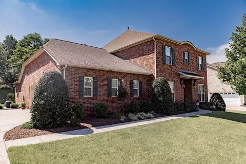 145 Sandpiper Cir, Hendersonville, TN 37075