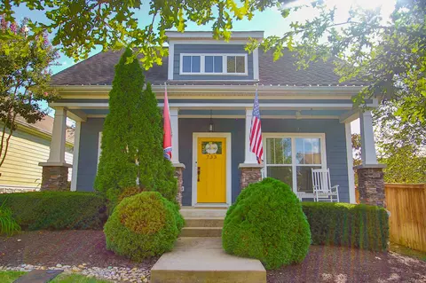 733 Meadowcroft Ln, Nolensville, TN 37135