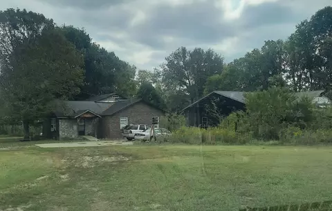 24 Grays Ln, Fayetteville, TN 37334