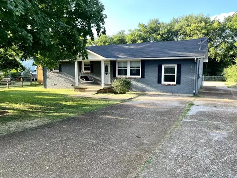 128 Tune Dr, La Vergne, TN 37086